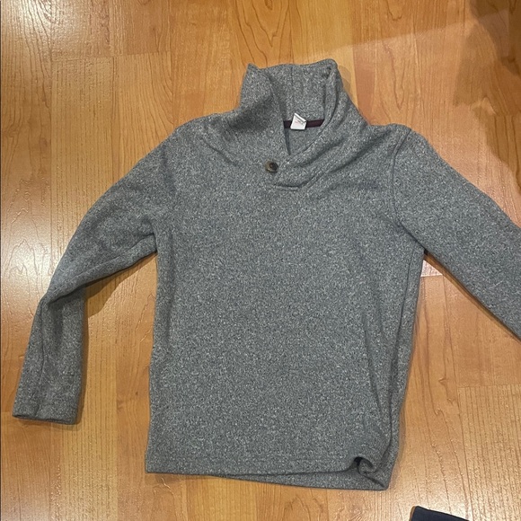 Old Navy Other - Old Navy Gray Sweater with Maroon Accent